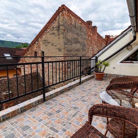 Residence 48 Beautiful Building Within Moments From The Old Town Of Brasov Ngoại thất bức ảnh