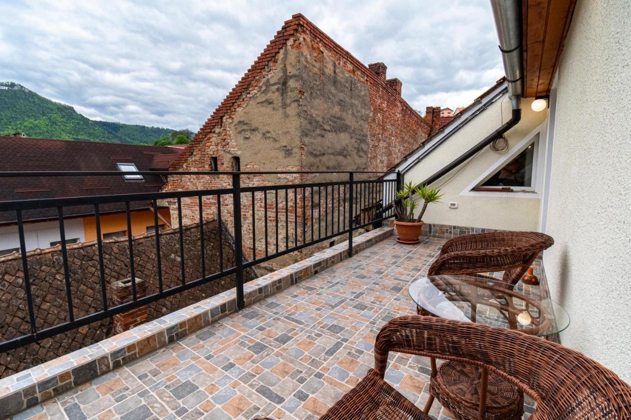 Residence 48 Beautiful Building Within Moments From The Old Town Of Brasov Ngoại thất bức ảnh