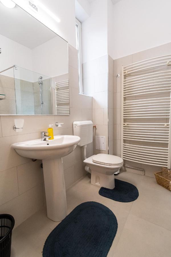 Residence 48 Beautiful Building Within Moments From The Old Town Of Brasov Ngoại thất bức ảnh