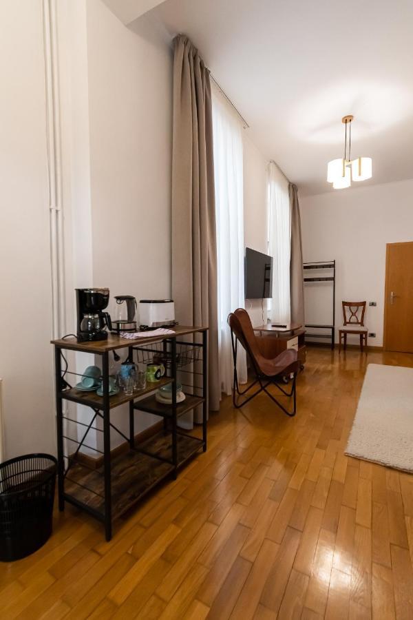 Residence 48 Beautiful Building Within Moments From The Old Town Of Brasov Ngoại thất bức ảnh