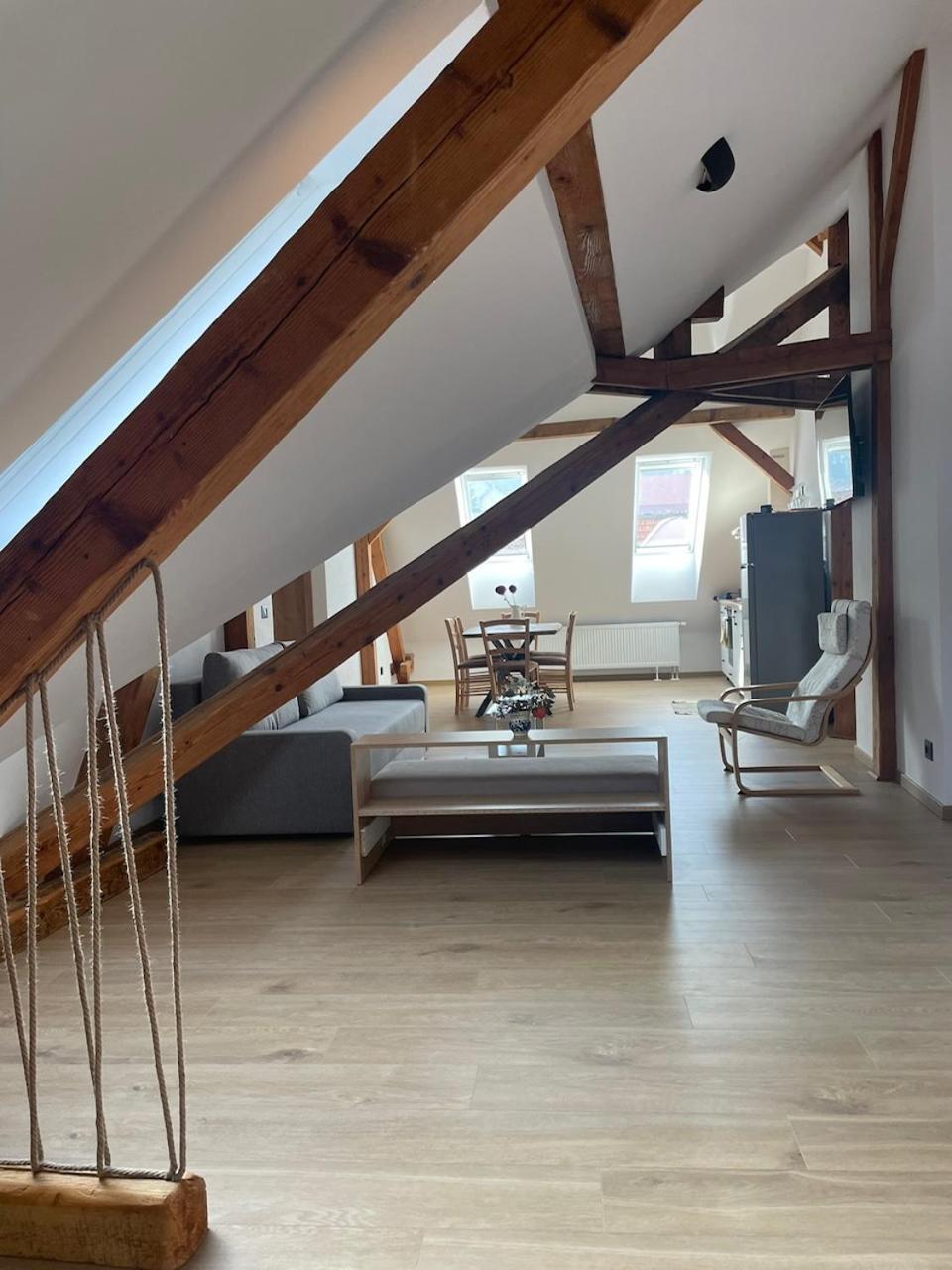 Residence 48 Beautiful Building Within Moments From The Old Town Of Brasov Ngoại thất bức ảnh