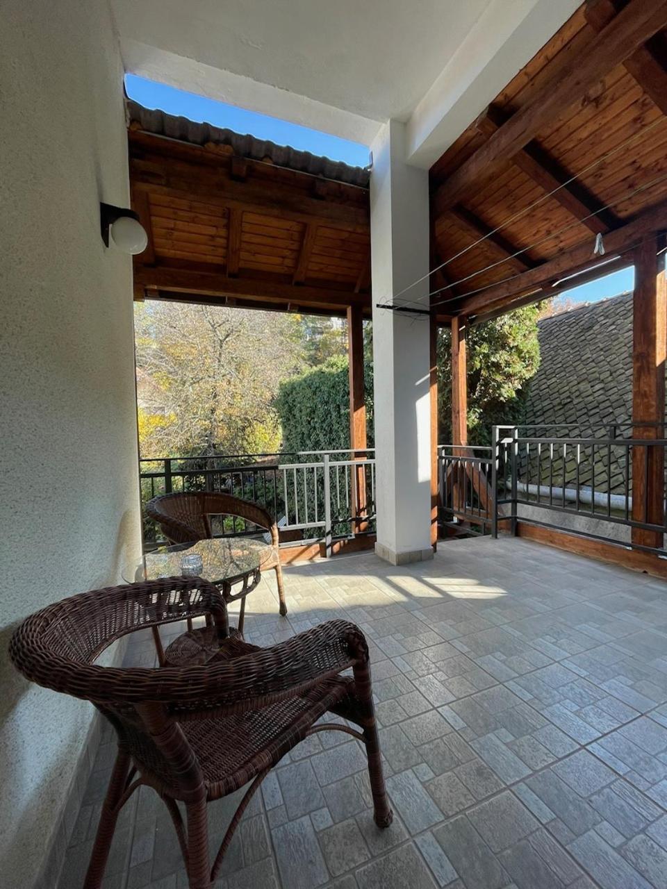 Residence 48 Beautiful Building Within Moments From The Old Town Of Brasov Ngoại thất bức ảnh